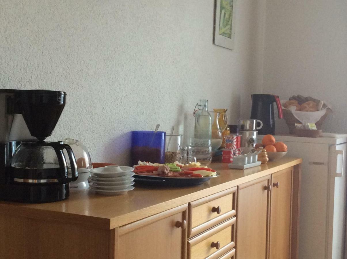Apartment Gaestehaus Wastian ไวสซ์บริอาค ภายนอก รูปภาพ